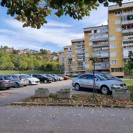 Stan U Zenici شقة